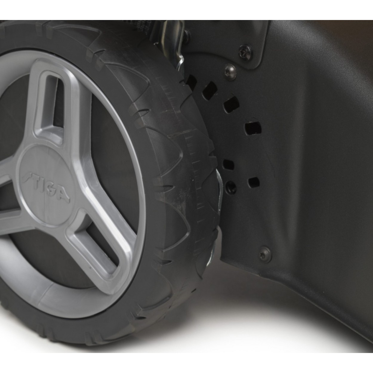 Stiga COMBI 48S ST140 Benzinli Çim Biçme